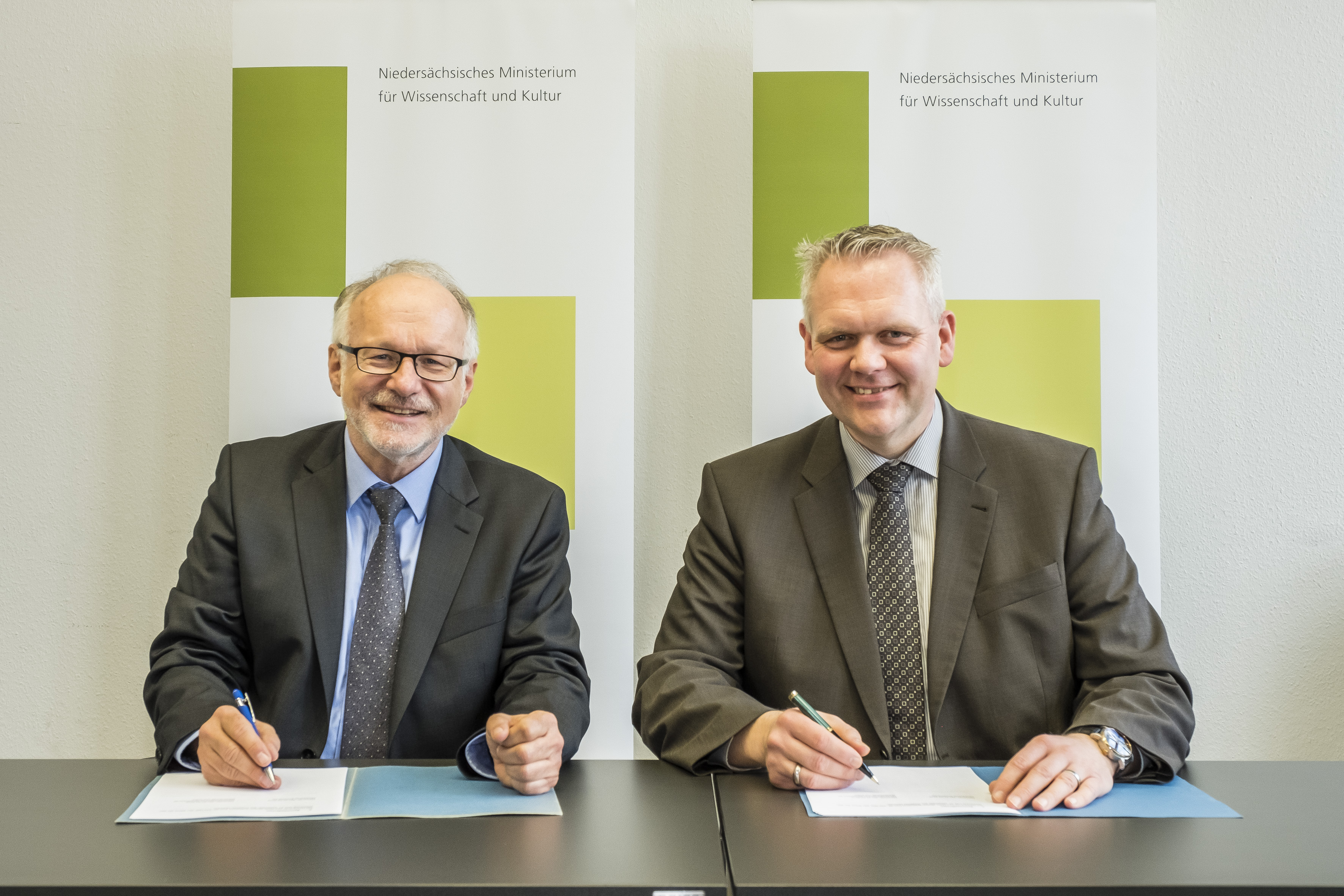Unterzeichnung der Zielvereinbarung 2019. Foto: MWK/Stefan Koch Unterzeichnung der Zielvereinbarung 2019. Foto: MWK/Stefan Koch